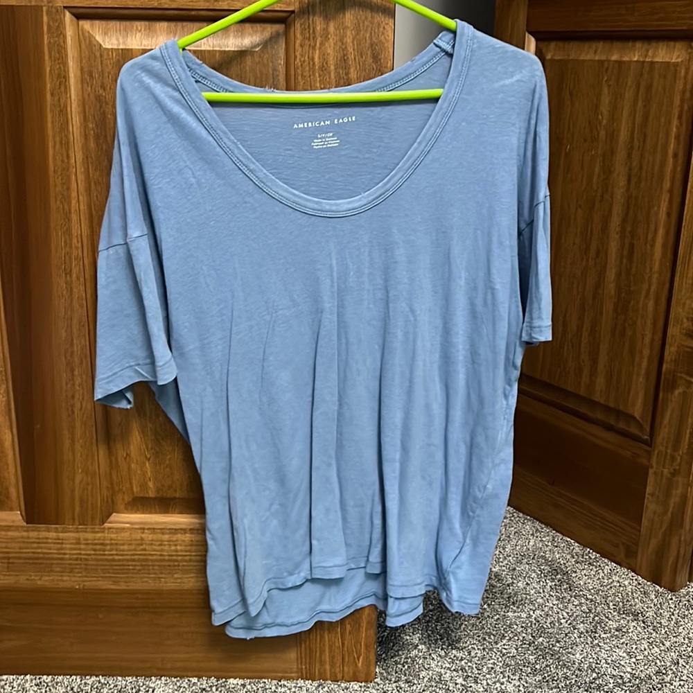 American Eagle shirt